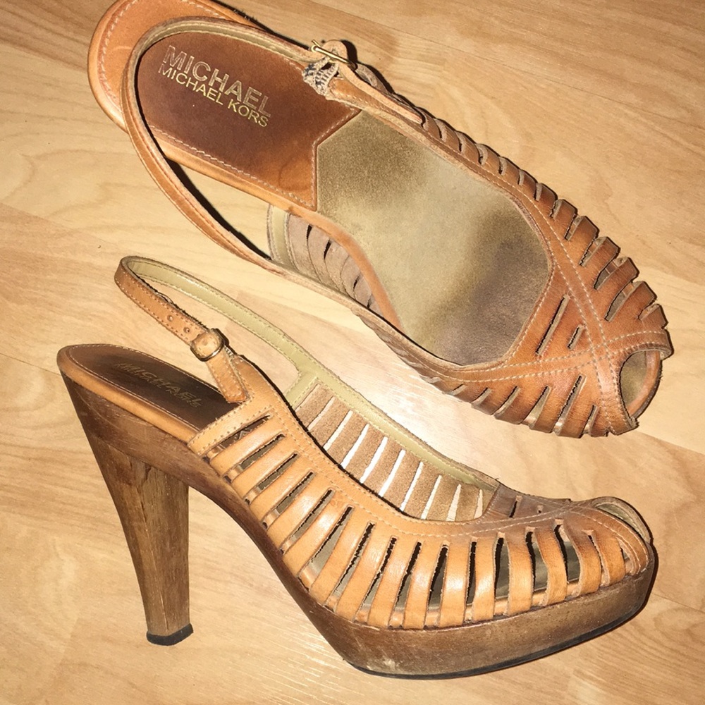 Perfect for festivals and spring dresses